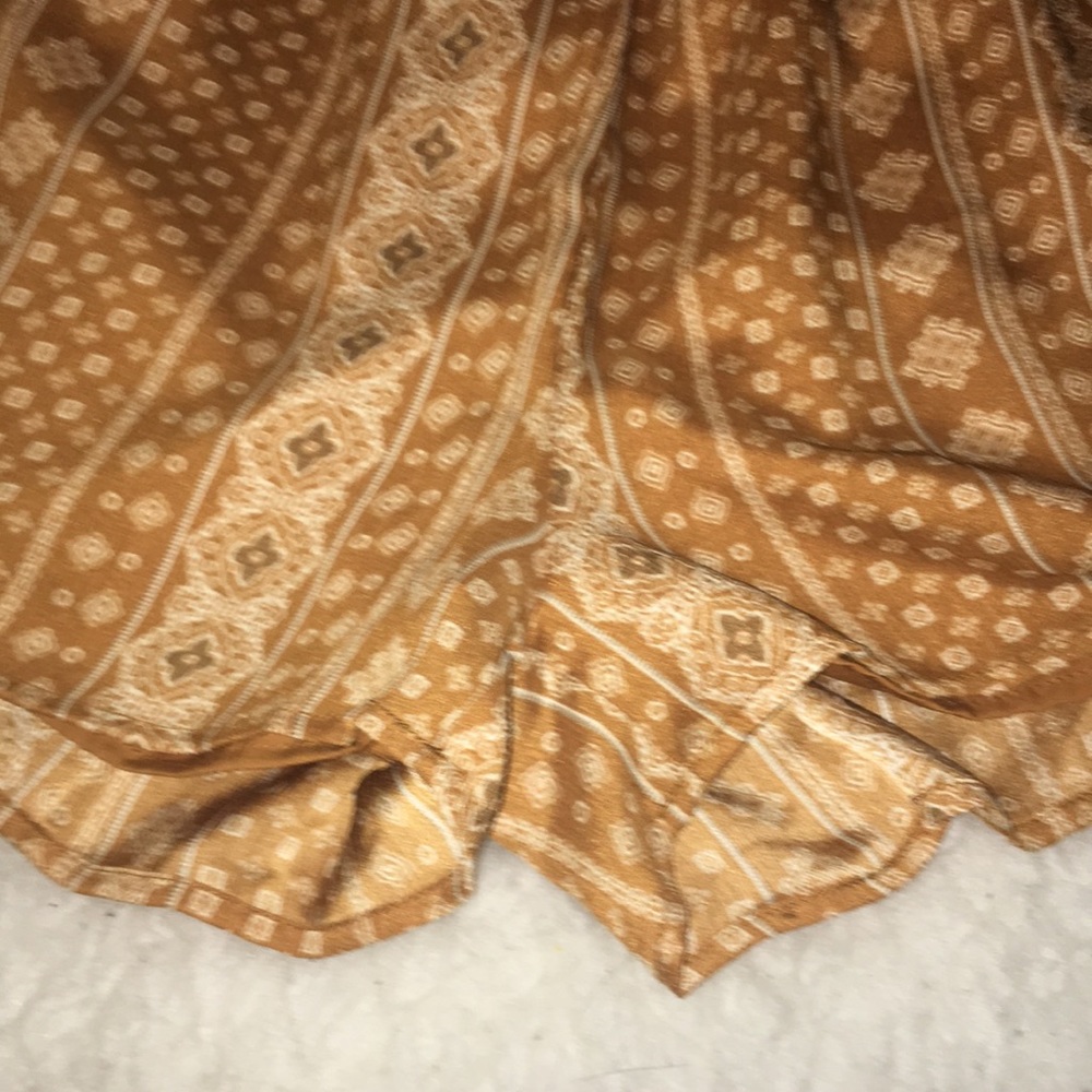 Off-The-Shoulder Gold Patterned Romper - image 3